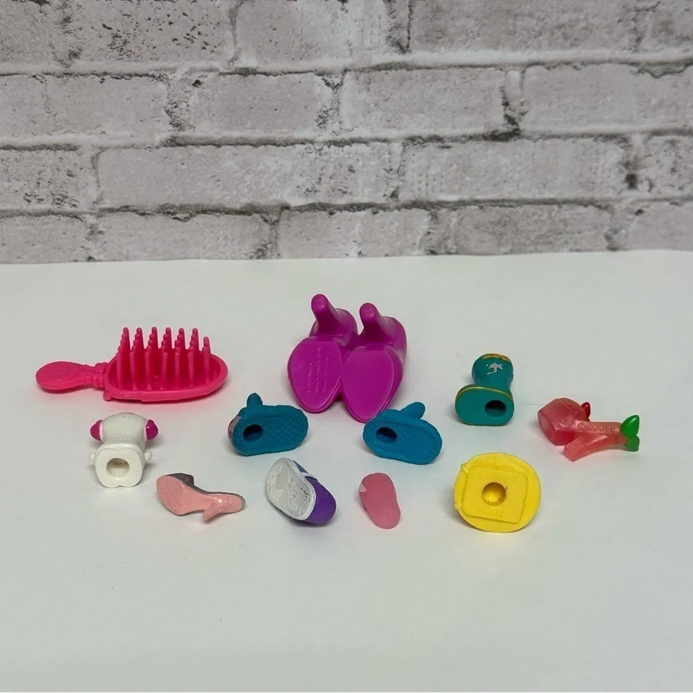 Shopkins Mini Toys 1/2-inch Lot of 8